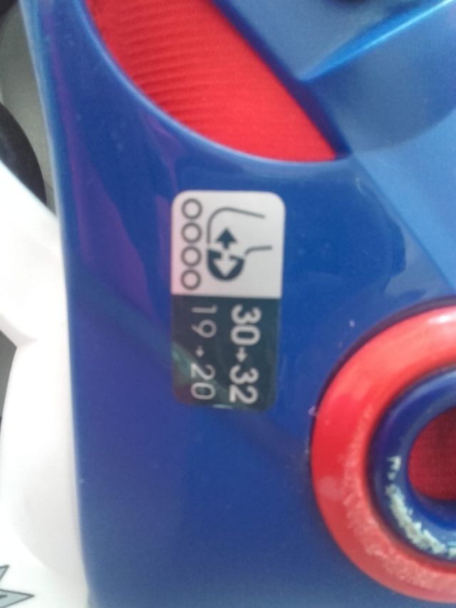 Patines y protecciones para niño