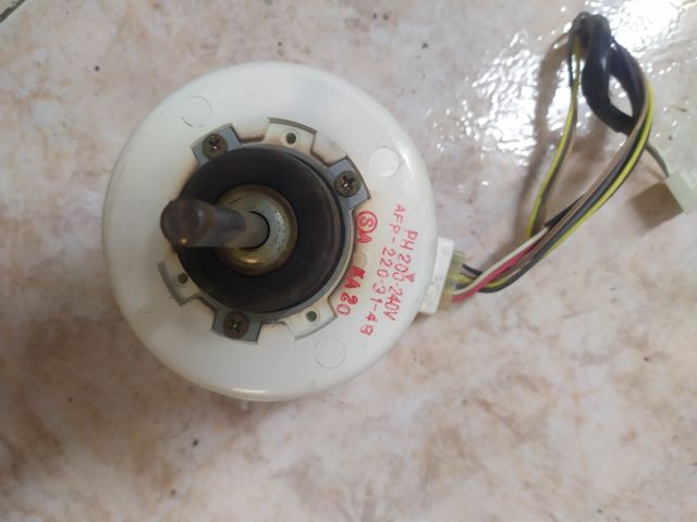 Motor ventilador Toshiba