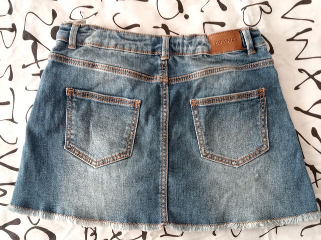 falta niña Zara vaquera