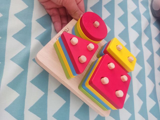 juego de apilar madera