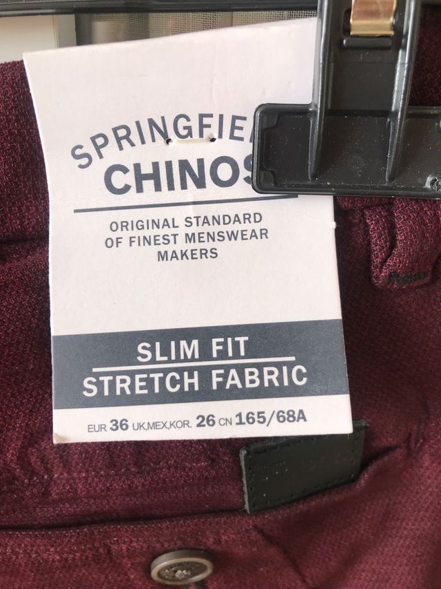 Bonitos pantalones con etiquetas Springfield