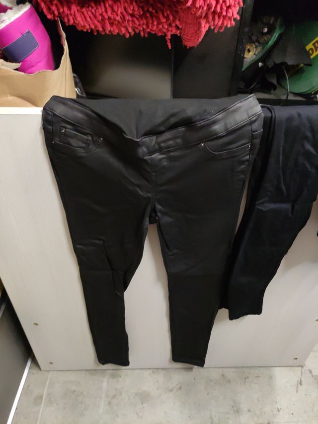 pantalones premamá. 