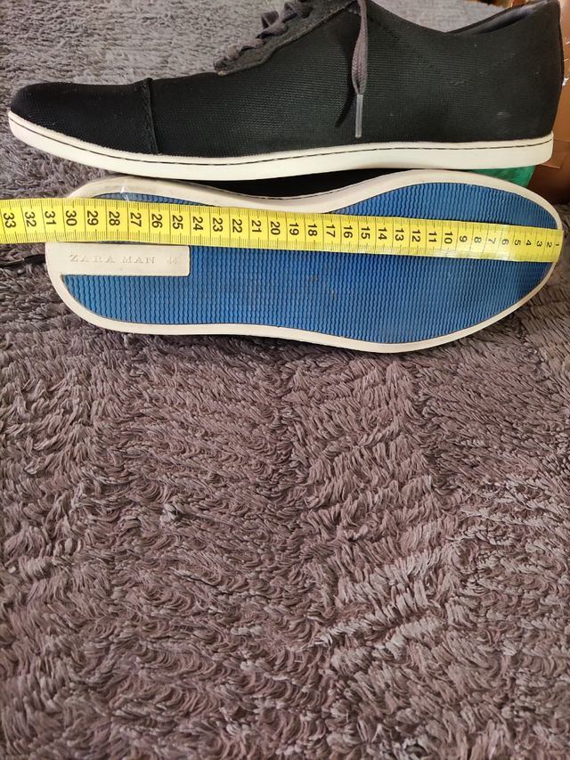 zapatillas hombre negras Zara.