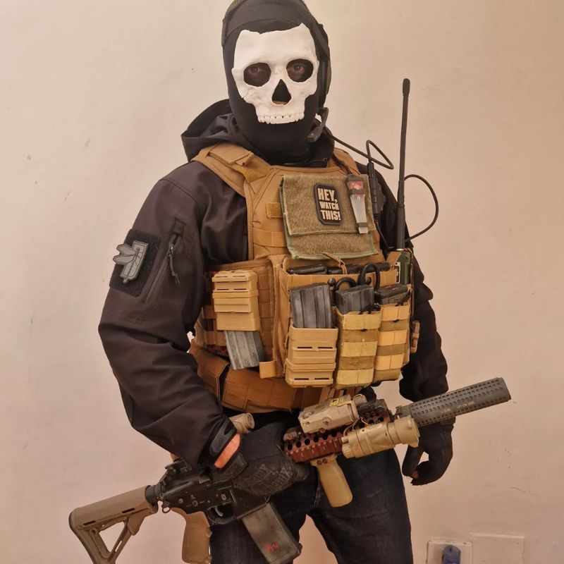 Imagen de MASCARA GHOST CALL OF DUTY MODERN WARFARE COSPLAY