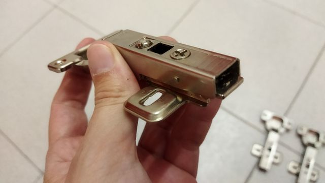 Bisagras de cazoleta