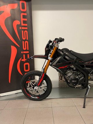 Rieju mrt 50 pro black series roja