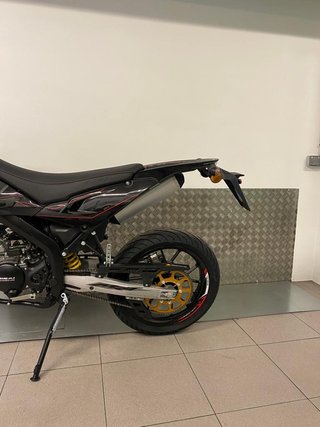 Rieju mrt 50 pro black series roja