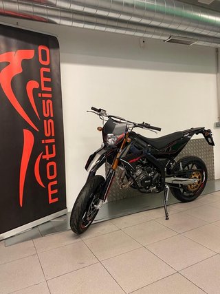 Rieju mrt 50 pro black series roja