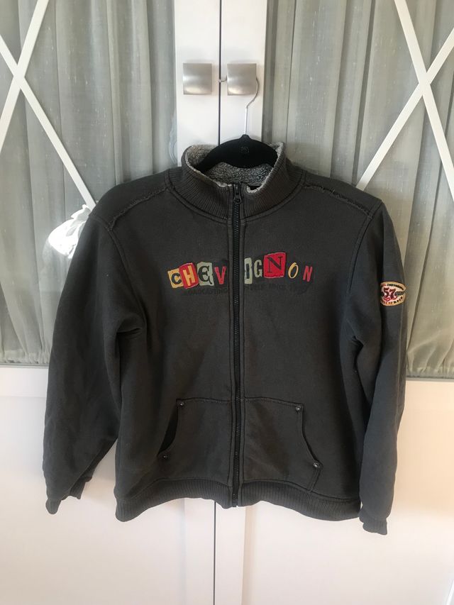 Bonita y abrigada chaqueta Chevignon