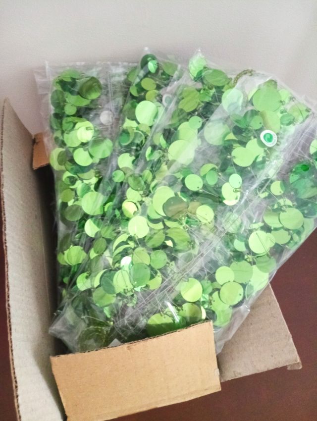 caja 12 guirnaldas navidad lentejuelas verdes