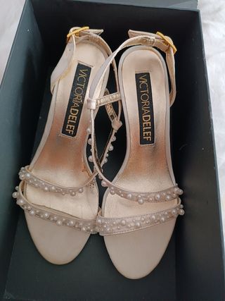 sandalias blancas con perlas nupcial 