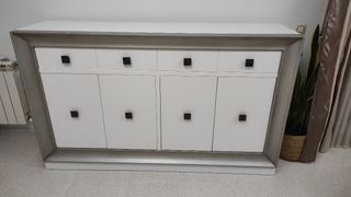 Aparador lacado en blanco y gris plata, madera 