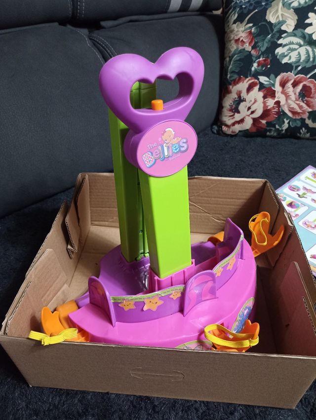 TROLLEI COASTER + MUÑECO BELLIE