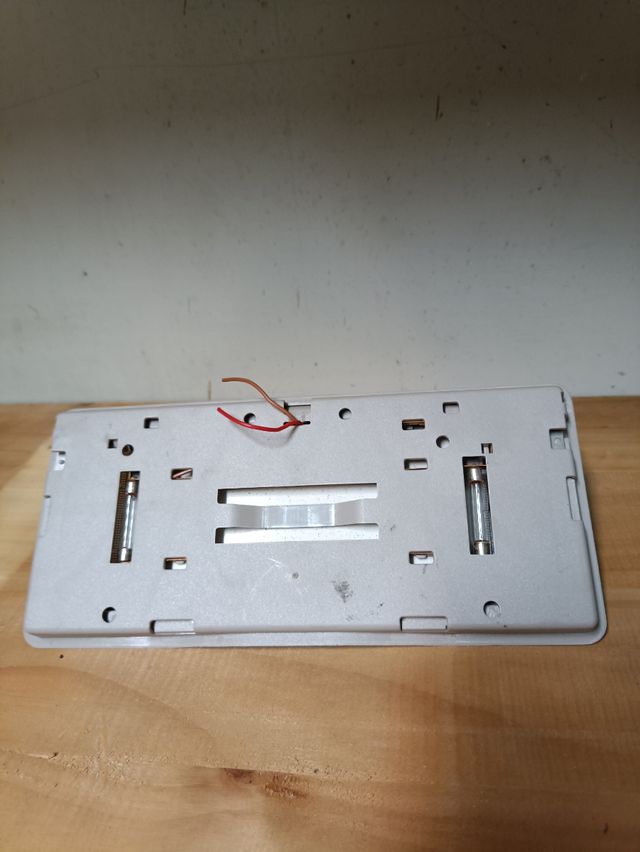 Parasol coche  con espejo cortesía  y luz.