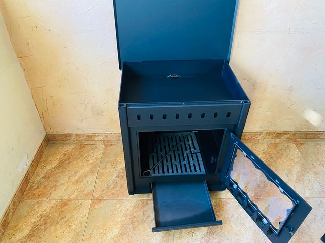 Estufa de leña para 80 m2 con horno en tapa