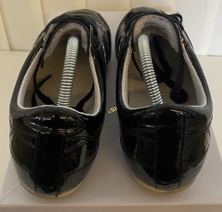 BIKKEMBERGS NEGRAS DE CHAROL TALLA 40
