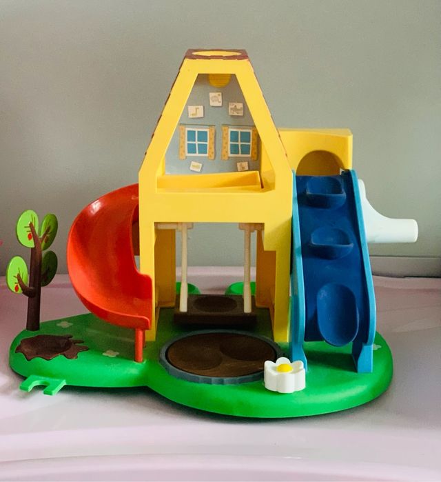 Casa columpios Peppa Pig