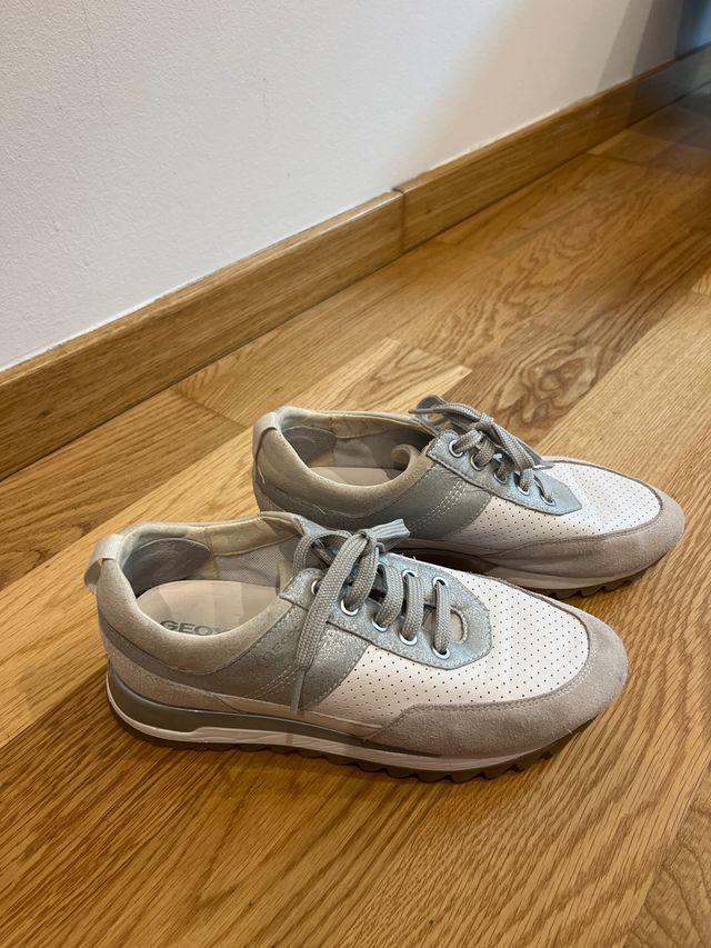 Zapatillas blancas y grises geox talla 38
