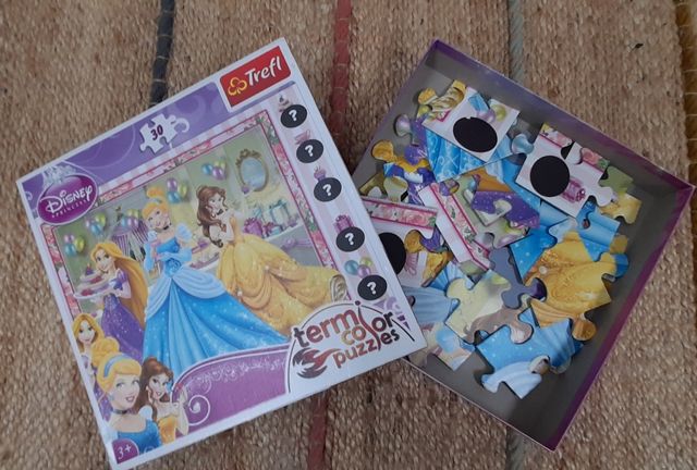 2 puzzles Disney