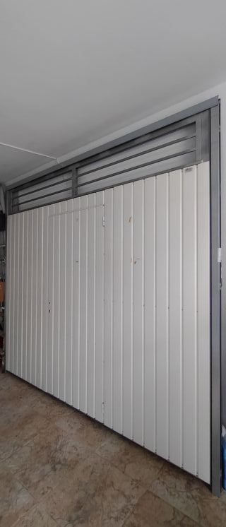 Puerta garaje basculante