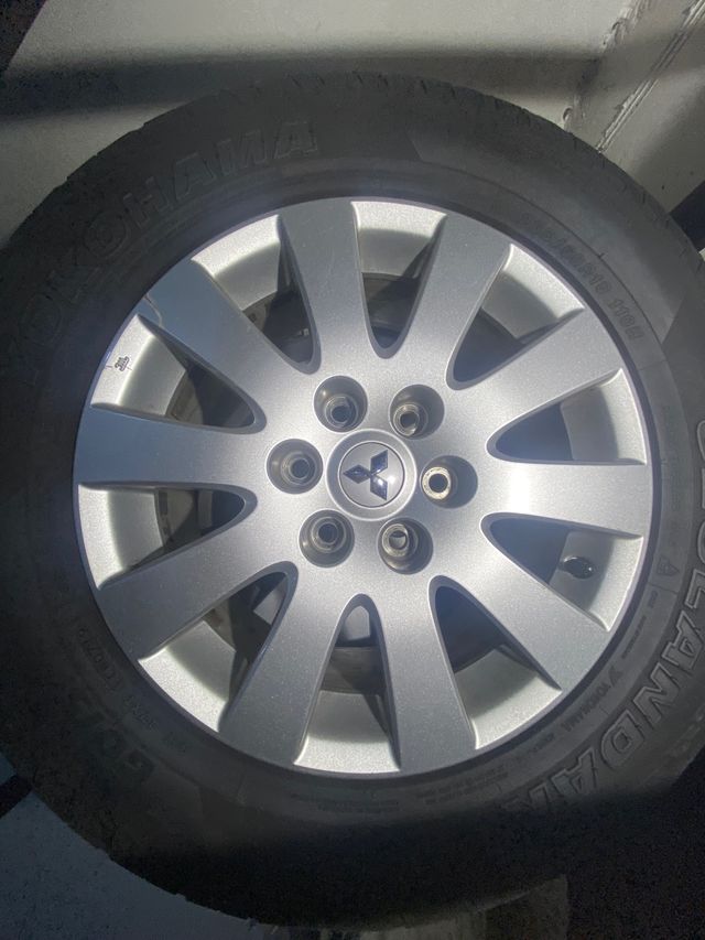 Llantas mitsubishi montero 18 