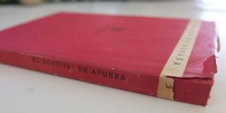 El mueble en España. El hospital de afuera.