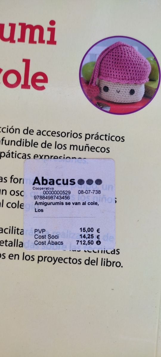 Libro de patrones "Los amigurumis se van al cole"