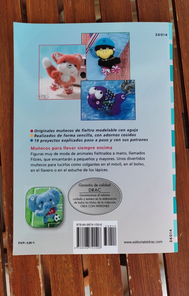 Libro de patrones de fieltro modelable con aguja