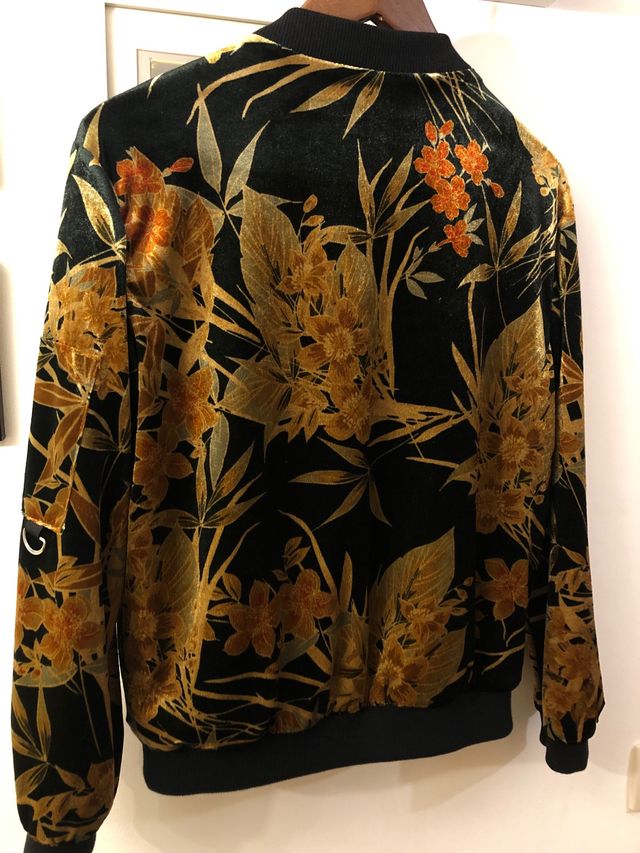 Bomber terciopelo Zara