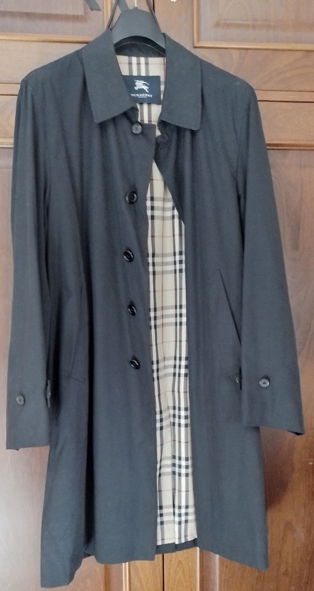 Gabardina negra burberrys 