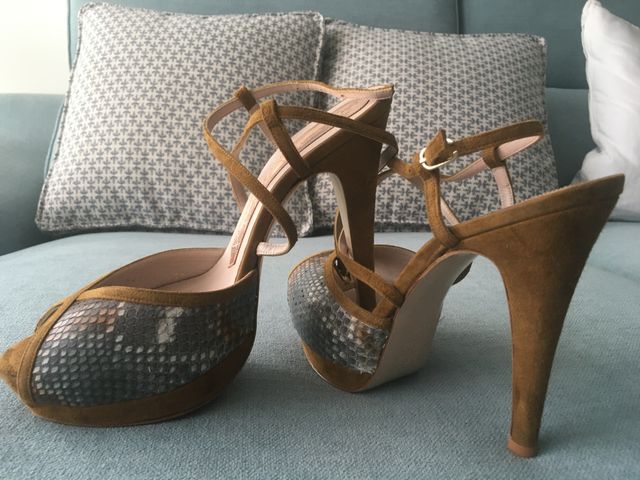 Sandalia piel tacón. Zapato Tacón. Salón Tacón. Sa