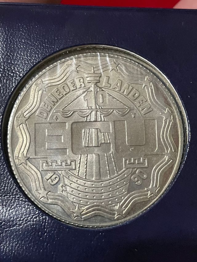 Lote de 10 y 2 1/2 ECUS de Holanda