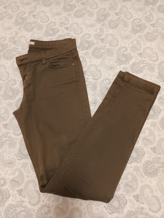 Pantalón T-40 Stradivarius