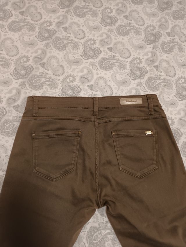 Pantalón T-40 Stradivarius