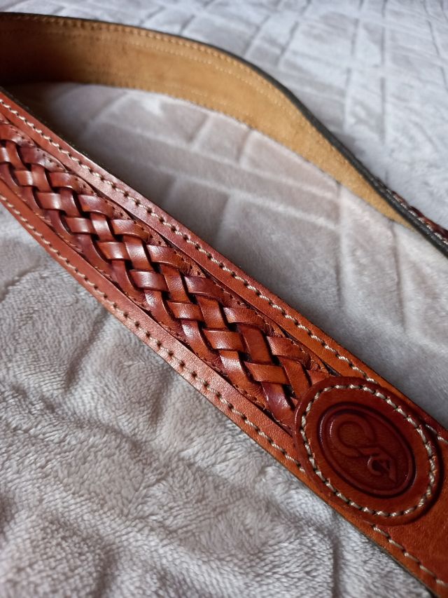 Cinturón piel 80cm, trenzado, color marrón.