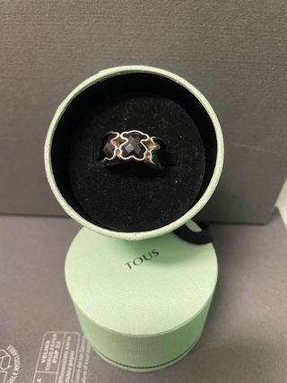 Anillo plata y onix osos Tous
