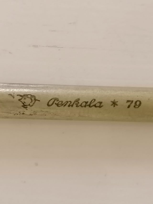 Antigua pluma de tinta