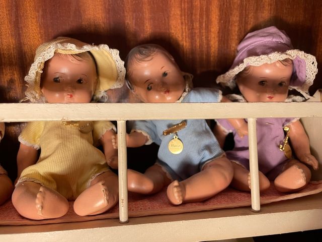 Muñecas de porcelana quintillizas Dionne años 40