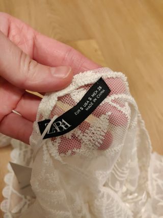 Camiseta encaje Zara talla S