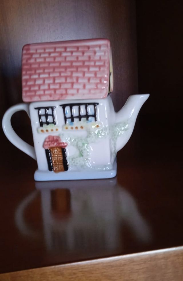 Mini teiere da collezione in ceramica, mis.10 cm.