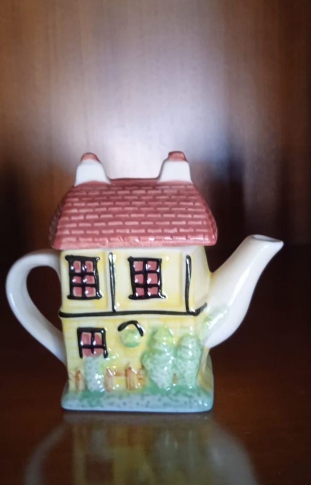 Mini teiere da collezione in ceramica, mis.10 cm.