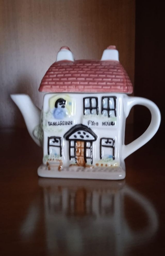 Mini teiere da collezione in ceramica, mis.10 cm.