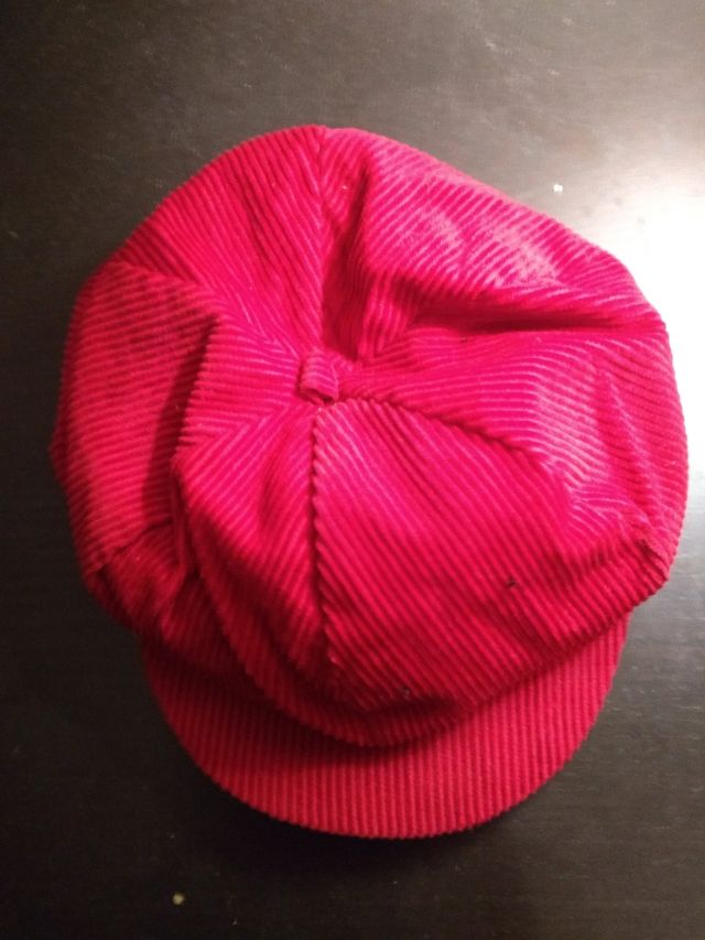 gorra de pana granate , con visera, unisex talla M