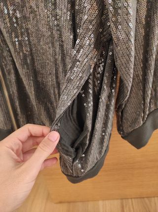Jaqueta grisa / Chaqueta gris (lentejuelas)