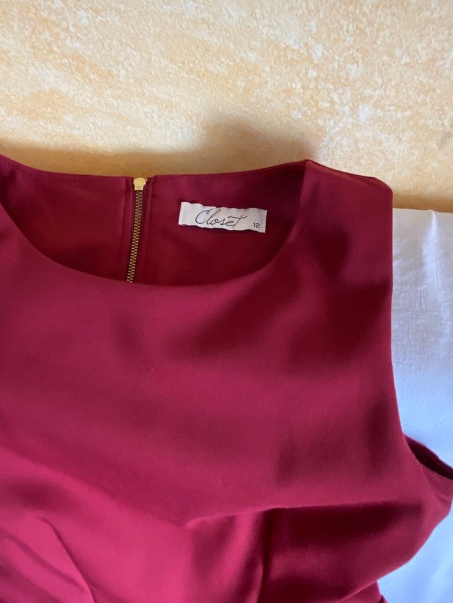 Vestito elegante senza maniche 