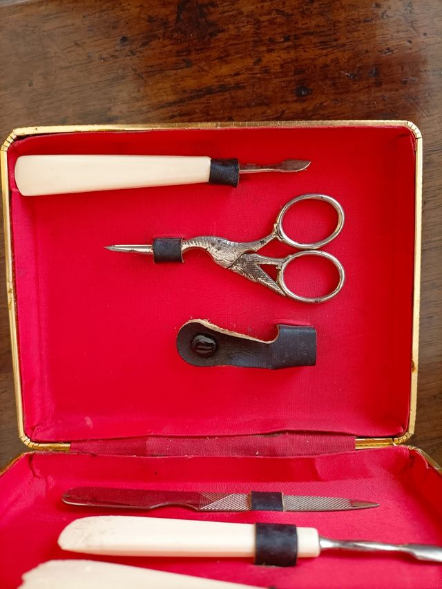 nécessaire manicure vintage