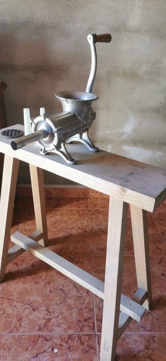 Máquina de hacer chorizos, morcilla, picador..