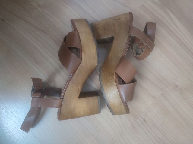 Zapatos marrones talla 37