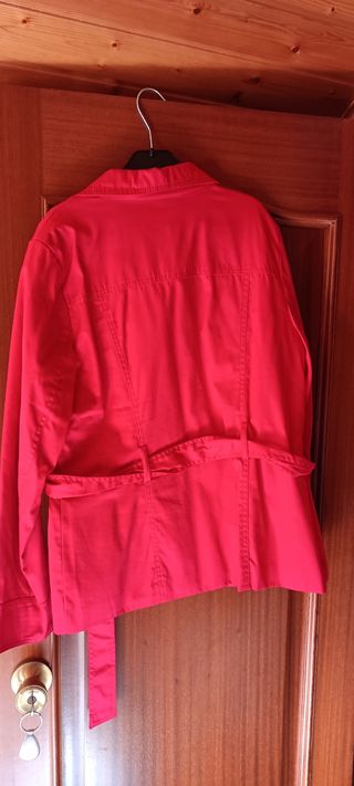 Chaqueta roja