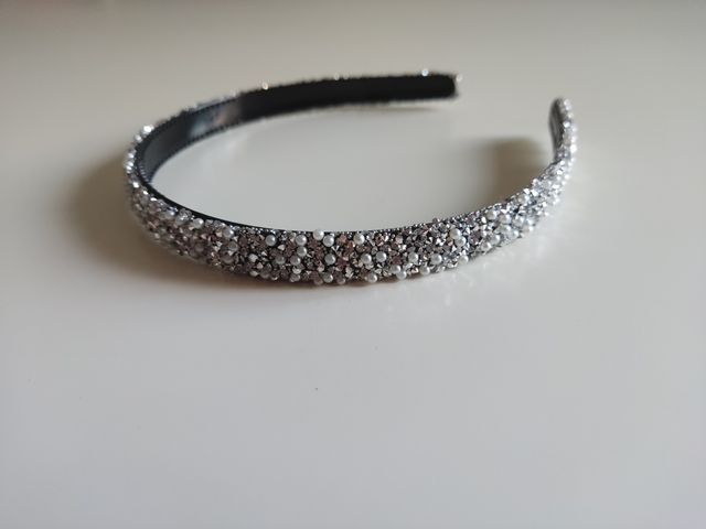 Diadema pedrería blanca